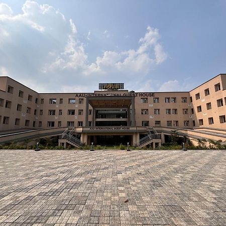 Hotel Rohika Aau-Igh Guwahati Esterno foto
