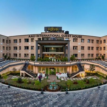 Hotel Rohika Aau-Igh Guwahati Esterno foto