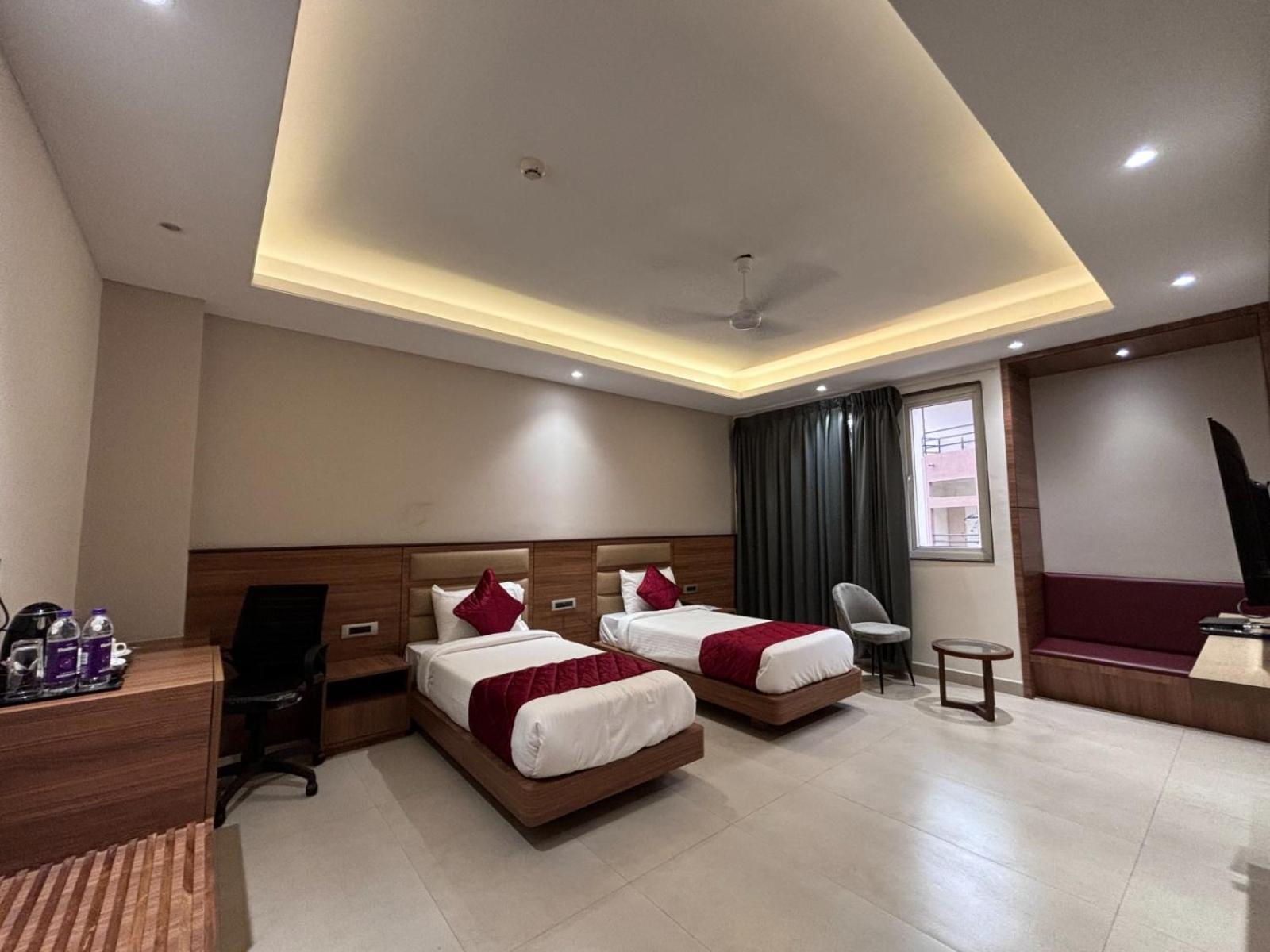 Hotel Rohika Aau-Igh Guwahati Esterno foto